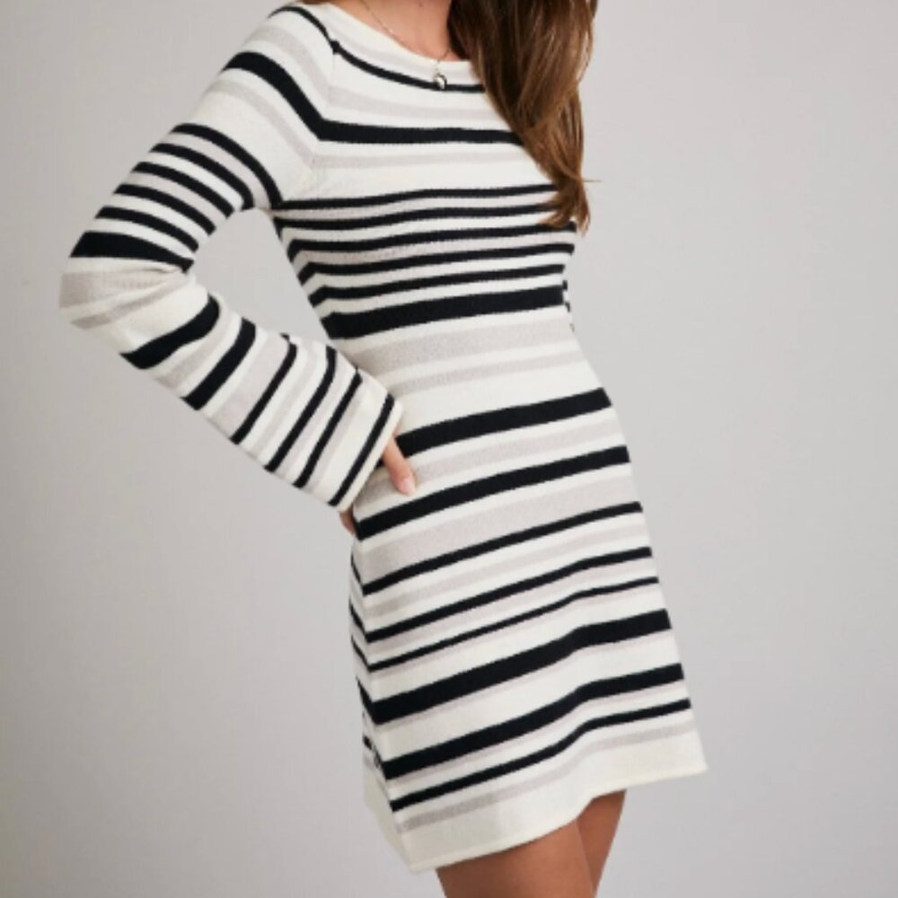 Le Lis Boat Neck Bell Sleeve Sweater Dress